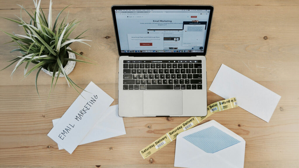 How can you measure the success of personalized FMCG Email marketing campaigns? 